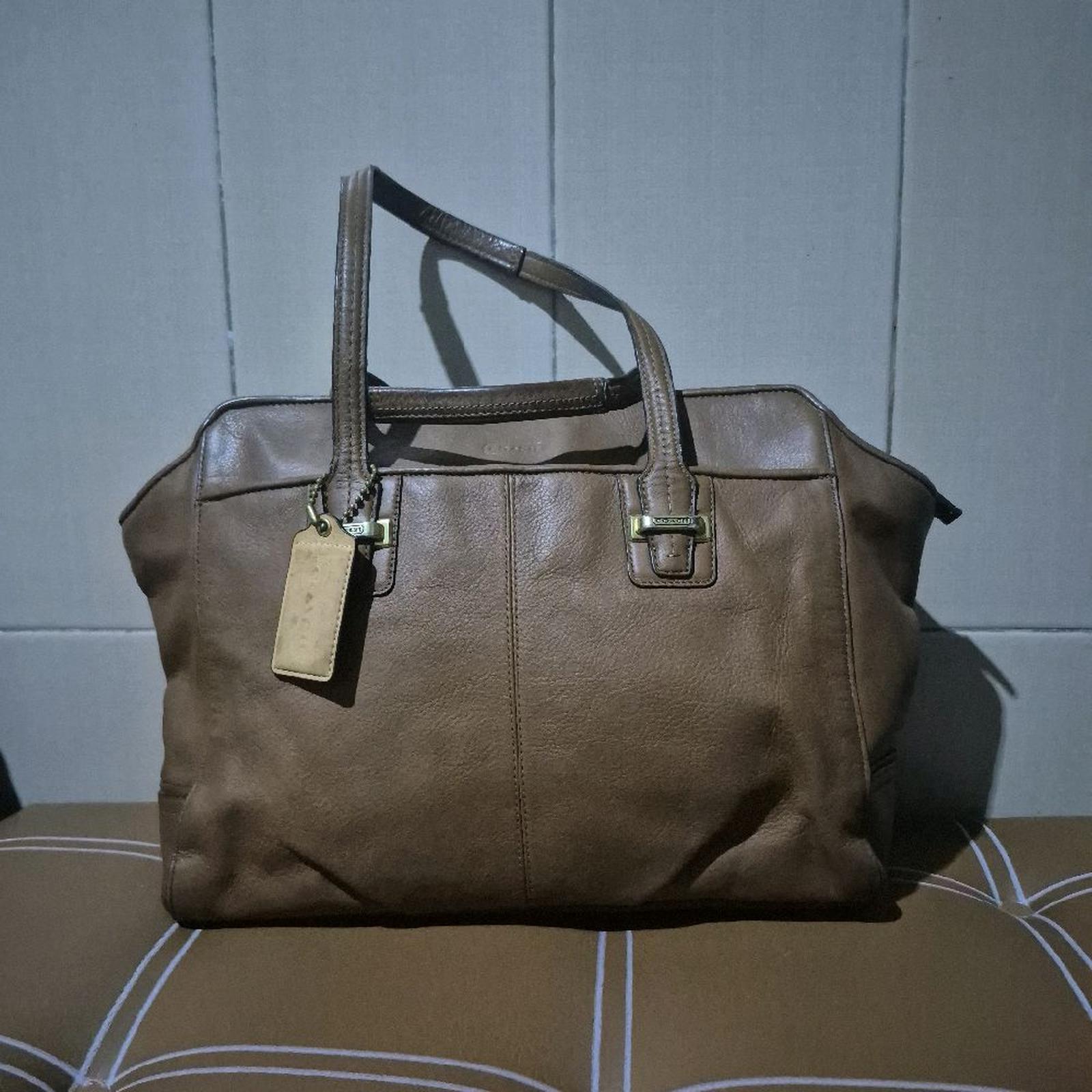 15. Tas C*ach Taylor model Alexis carryall satchel kulit asli